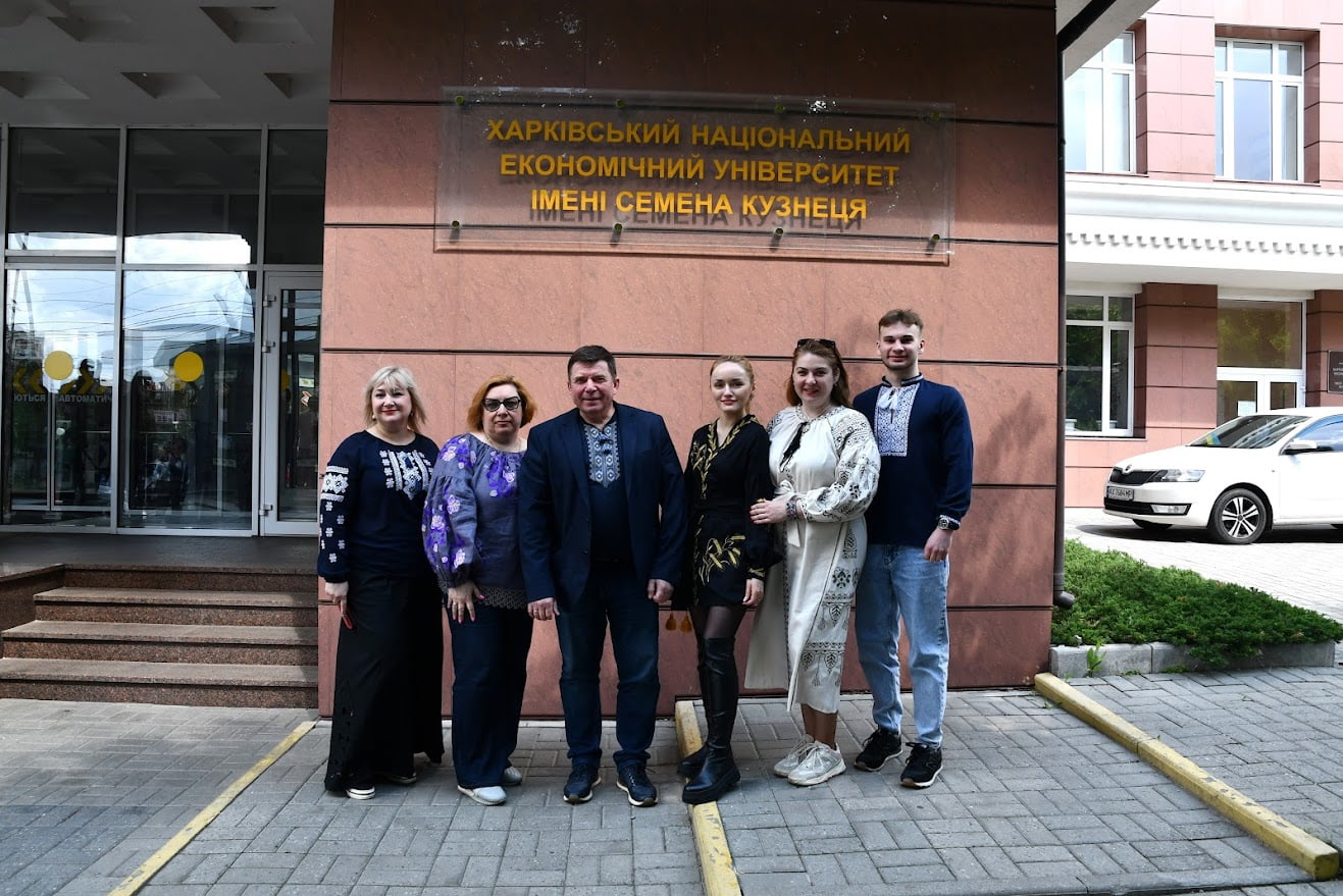 День вишиванки